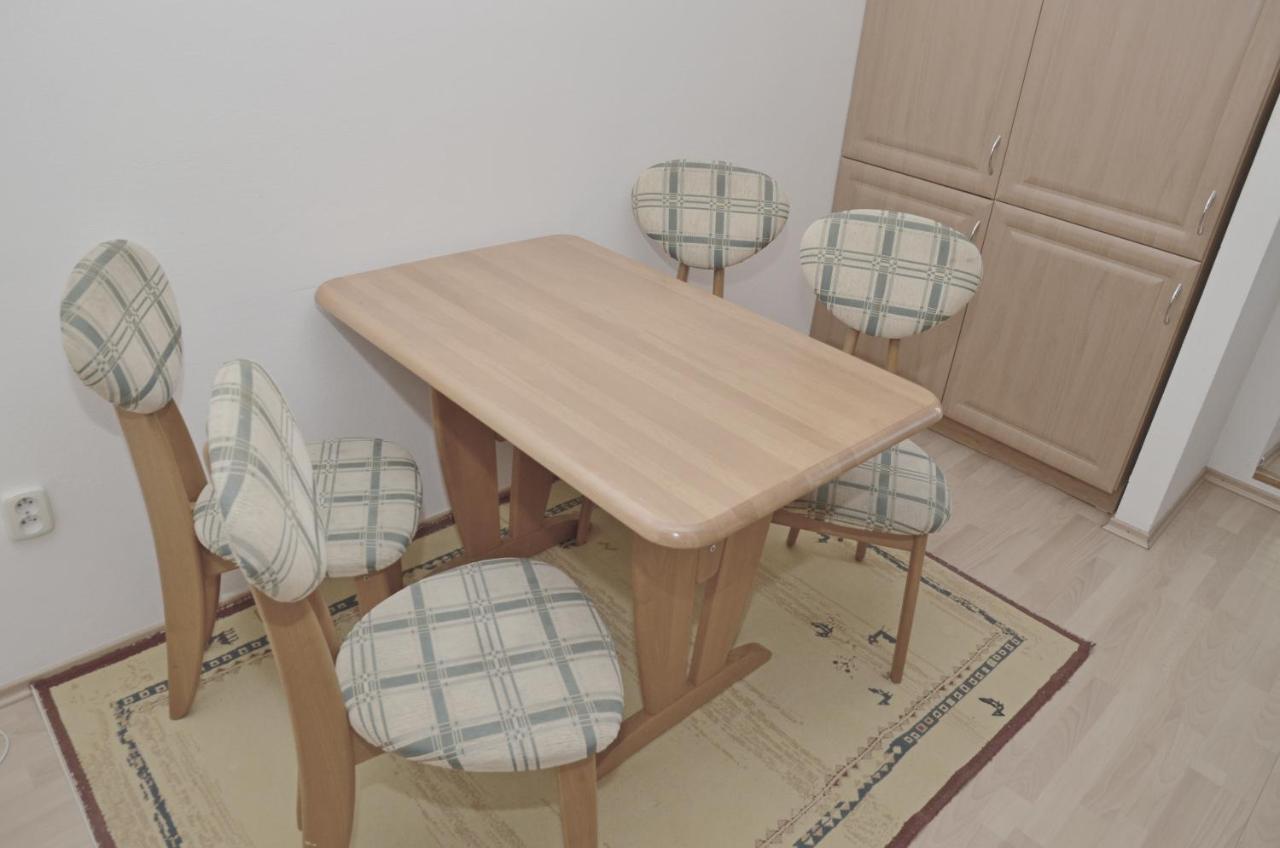 Apartmany Zlatovska Trencin Luaran gambar