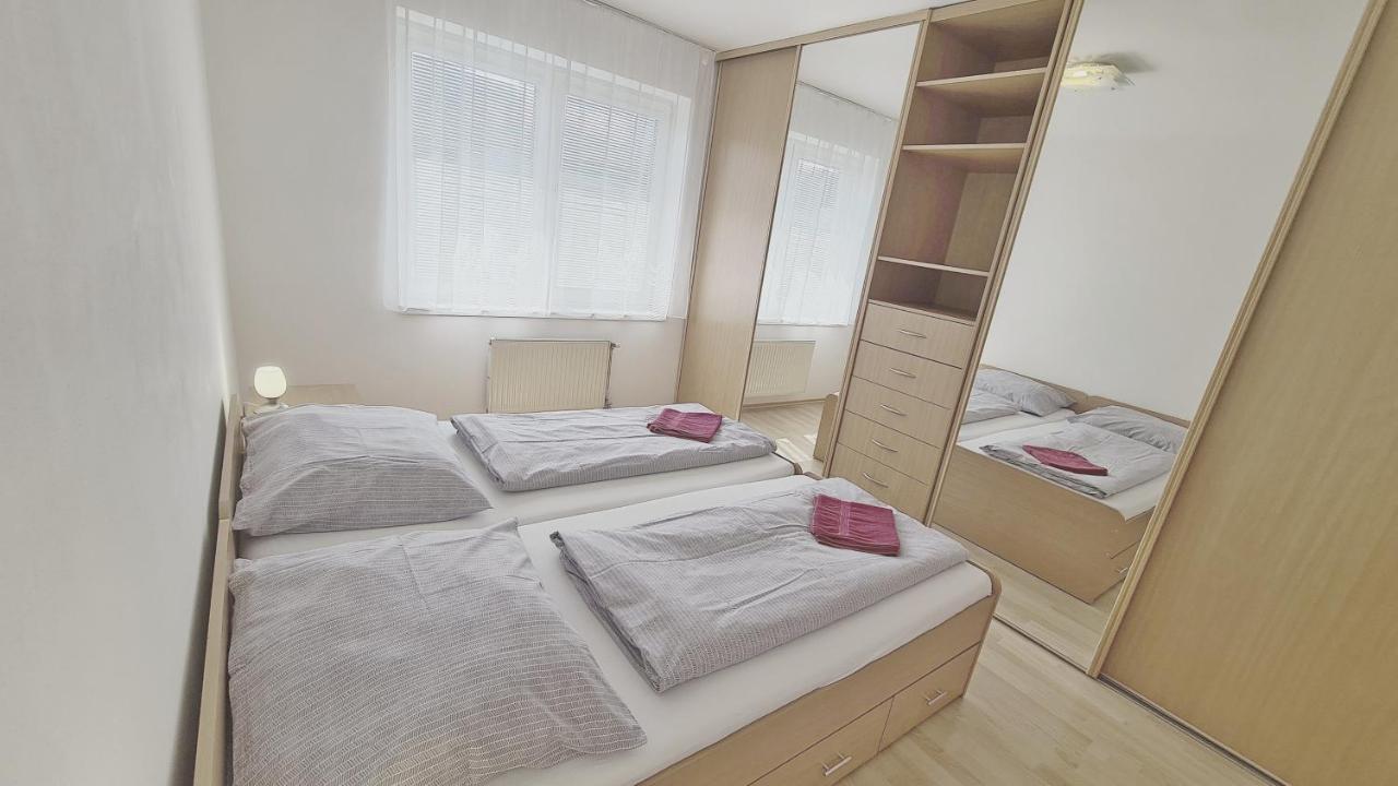 Apartmany Zlatovska Trencin Luaran gambar